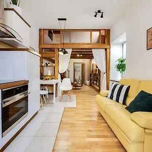 La Guardia With Free Private Parking Appartement Rijeka